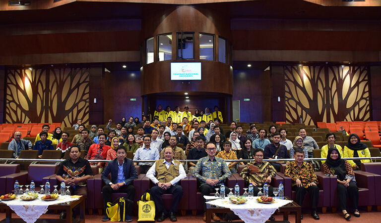 Esri Indonesia Collaborates with University of Indonesia at G-Days 11th card